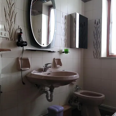 度假居 格拉萨度假屋 *